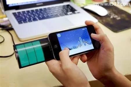 iPhone整晚充电到底会不会伤害手机电池？