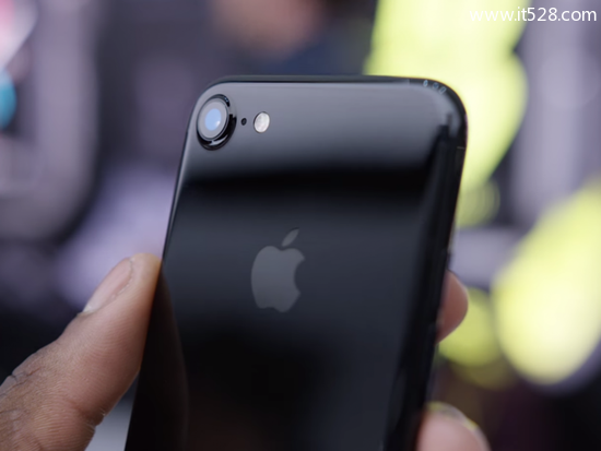 苹果iPhone 7手机强制关机方法
